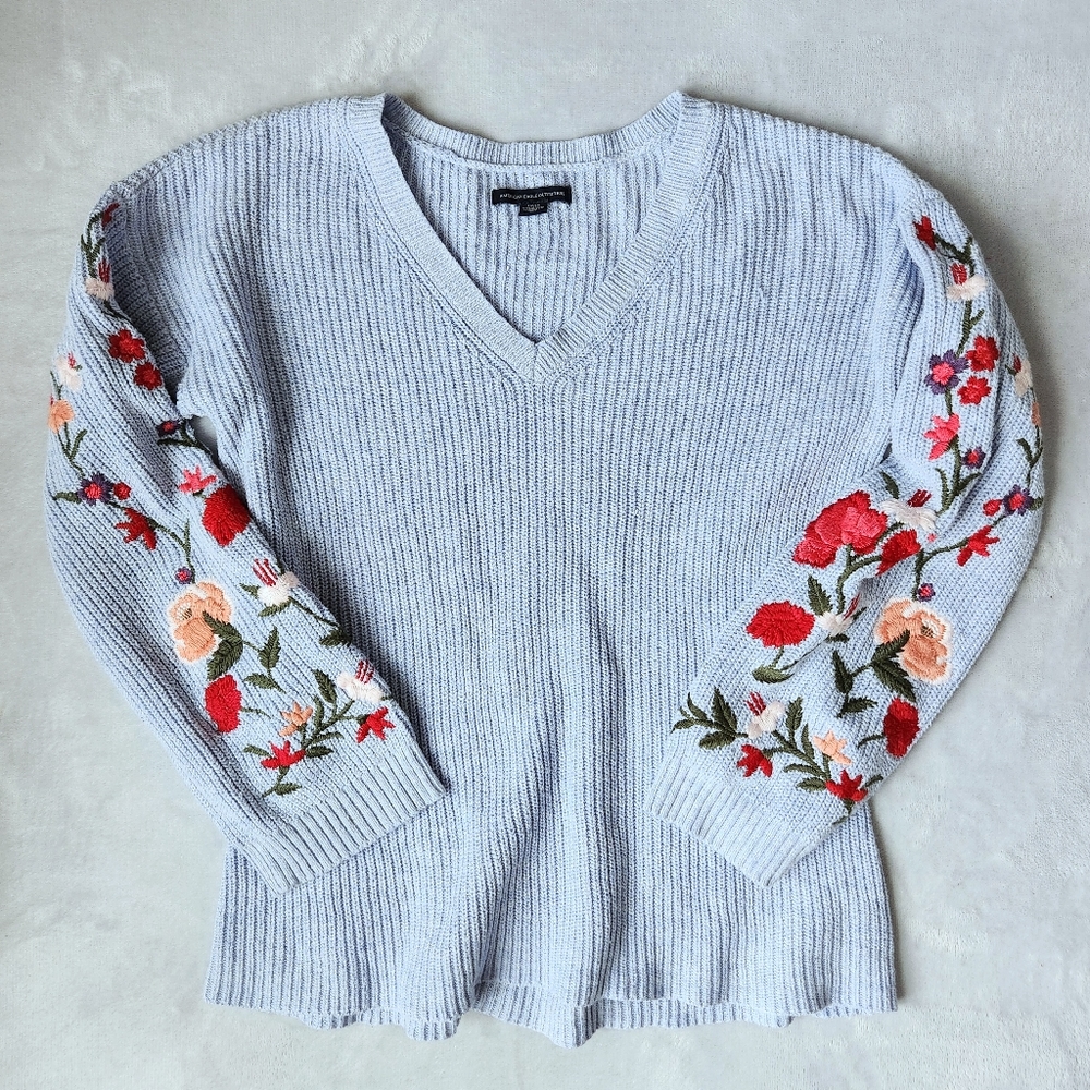 American Eagle Outfitters Blue Embroidered Bell Sleeve Oversized Sweater, Size S